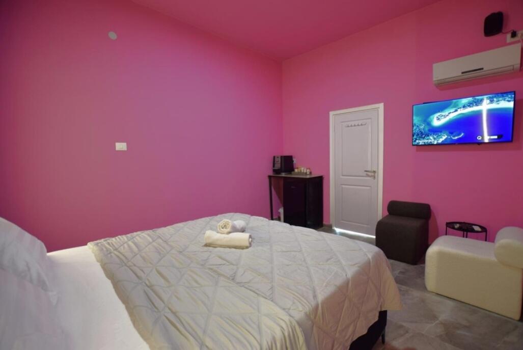 סוויטה 5 - תיק תק רומס - לאירוח זוגות בהרצליה 108970