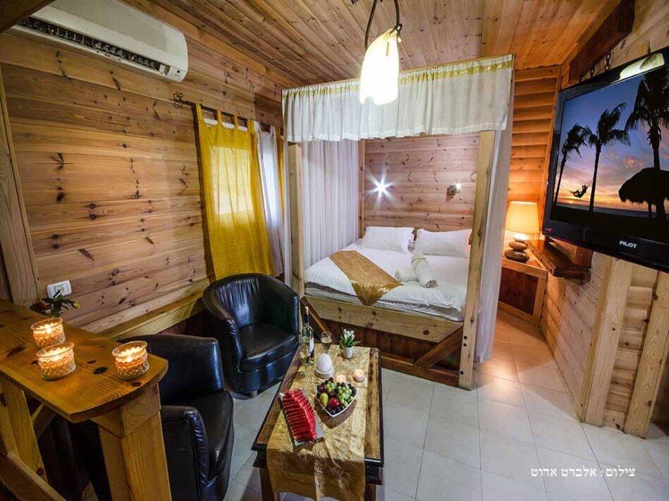 הסוויטה המלכותית - הבקתות של סיוון - אירוח שעתי מפנק בגליל 17195