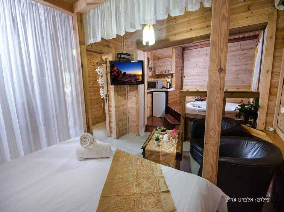 הסוויטה המלכותית - הבקתות של סיוון - אירוח שעתי מפנק בגליל 17200