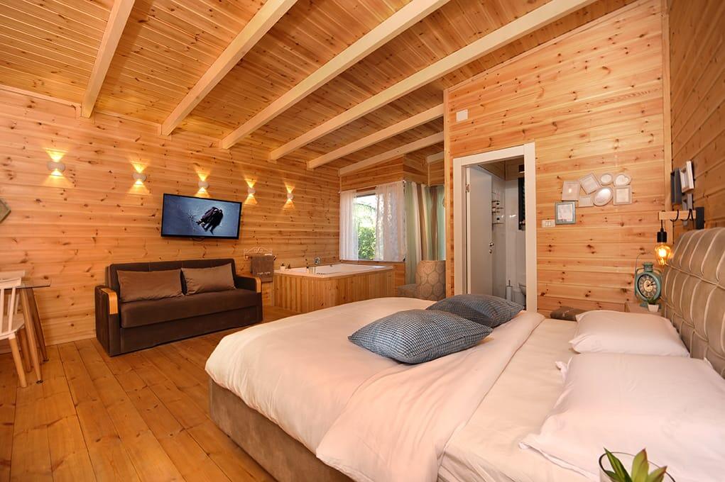 הסוויטות - חוויה באופוריה - מתחם חדרים לפי שעה בשזור 16399