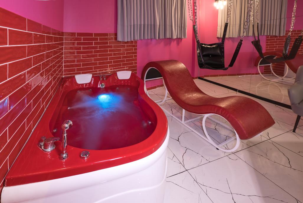 חדר 105 - הכירו את בלו טופז - מתחם סוויטות להשכרה לפי שעה לדייט המושלם 101410