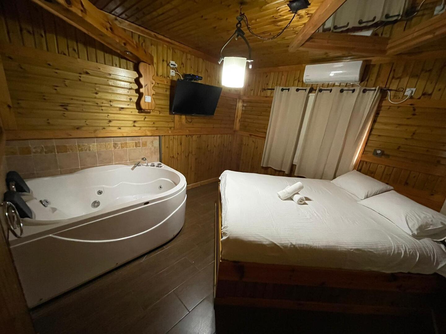 בקתת העץ - הבקתות של סיוון - אירוח שעתי מפנק בגליל 26204