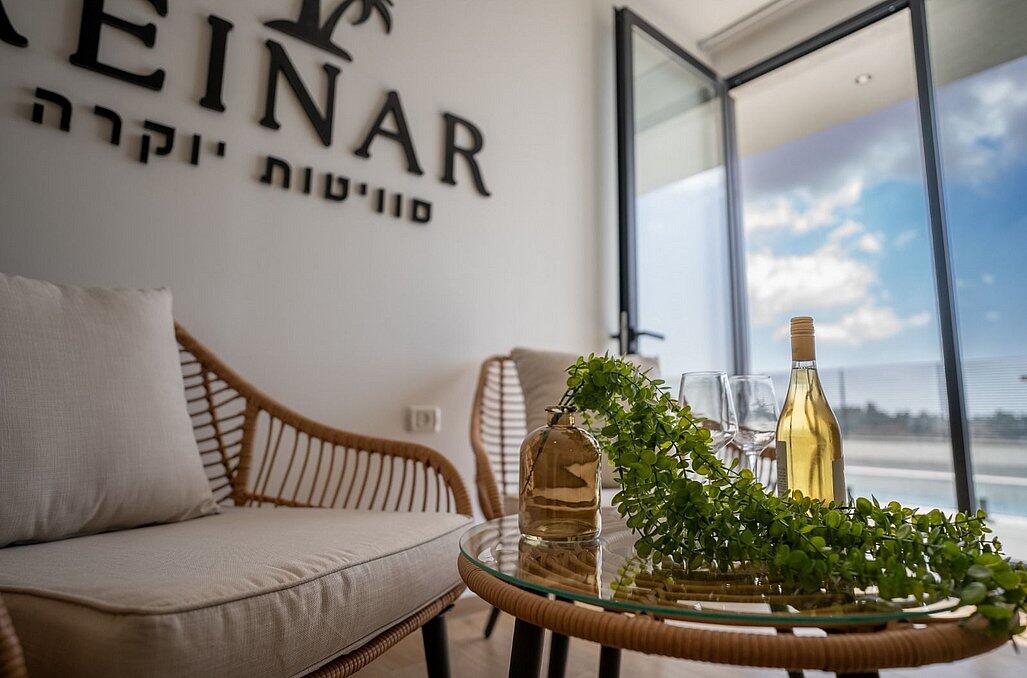 כינר סוויטות יוקרה - סוויטות עם פינת ישיבה