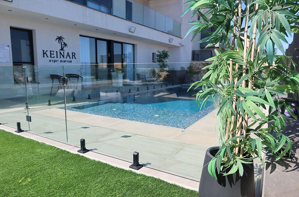 המתחם החיצוני - יוקרה בצפון - שבירת שגרה בסוויטות דיסקרטיות 94277