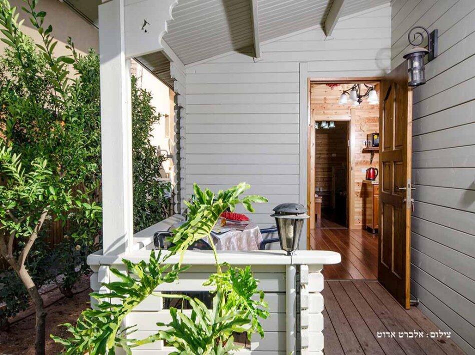 המתחם החיצוני - הבקתות של סיוון - אירוח שעתי מפנק בגליל 17165