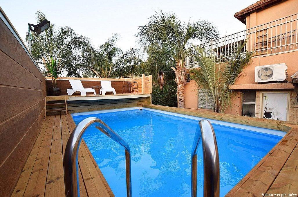 המתחם החיצוני - אהבה במושבה - מתחם צימרים דיסקרטיים מפנק במיוחד, 3 צימרים עם ג'קוזי רומנטי, מיטה זוגית ועוד... 69964