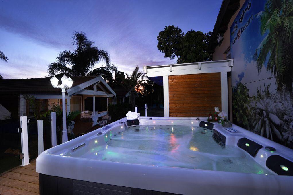 גלריה חיצונית - טרופי צימר ספא - 5 בקתות עץ בשזור - צימרים VIP 113511