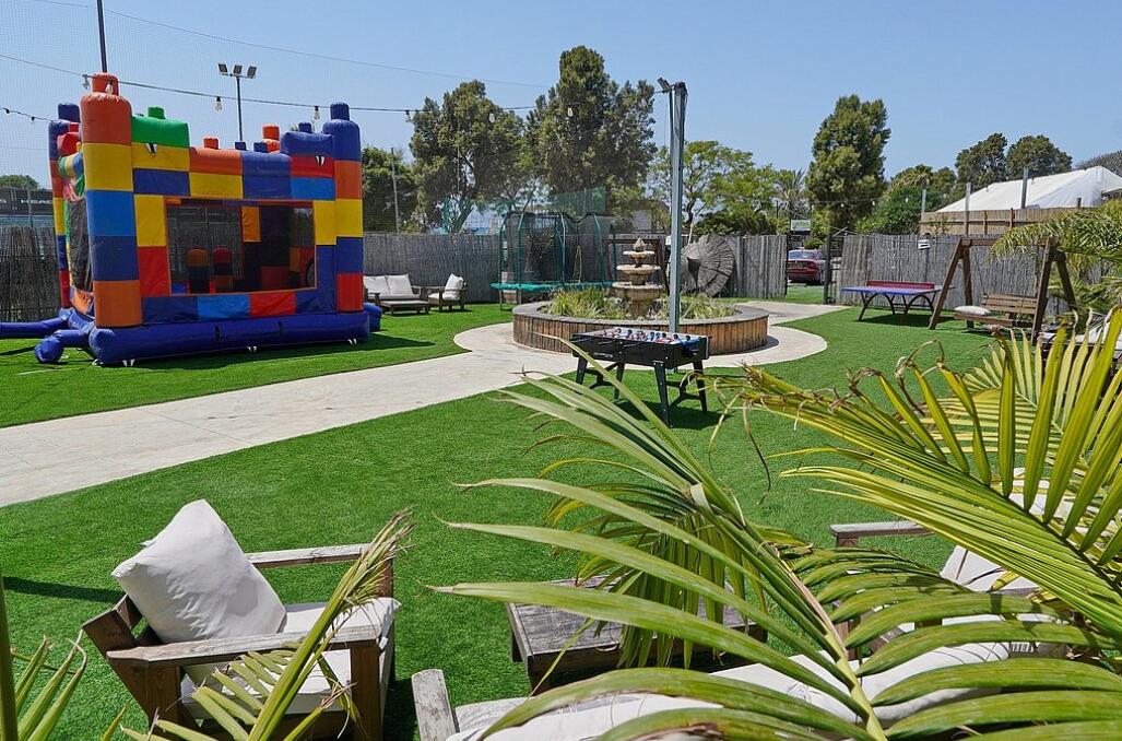 מתחם חיצוני בריכה וג'קוזי - כפר הים נתניה - אירוח שעתי אינטימי בסוויטות 167182