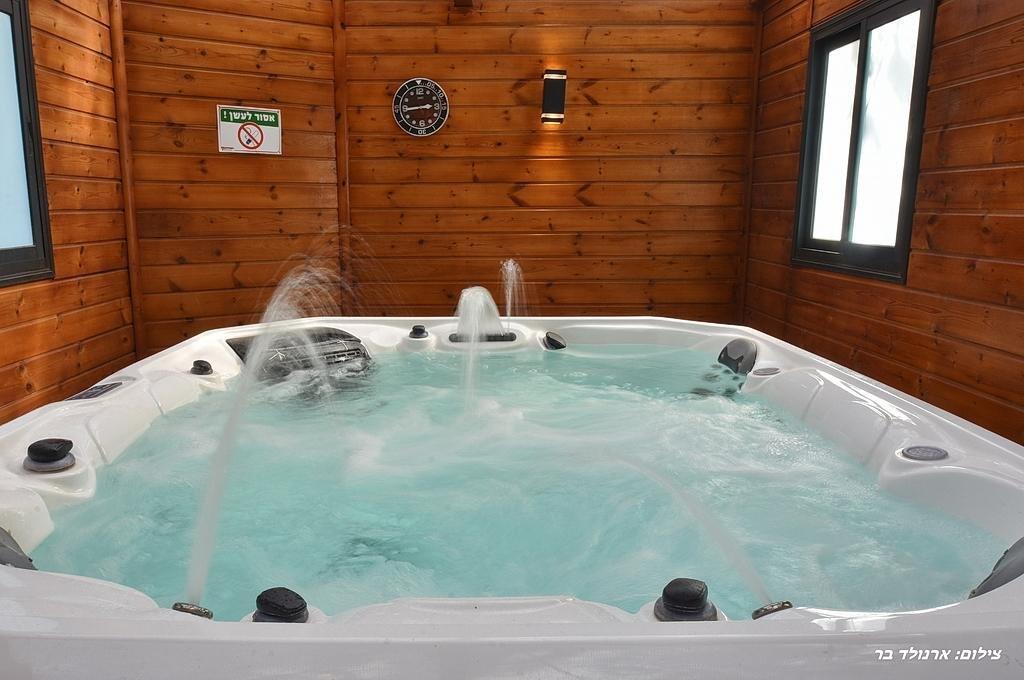 המתחם החיצוני - קדמת עדן- מתחם אירוח ייחודי הממוקם בלב הגליל 20872