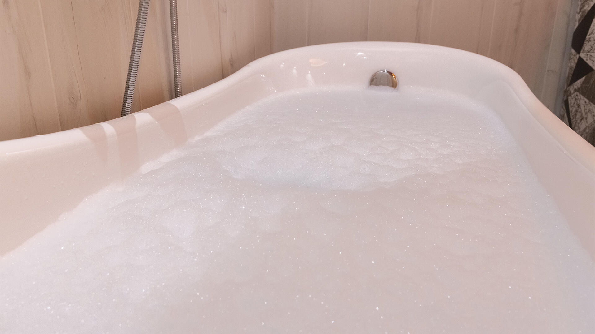 חדר 111 אמבט - מלון סוויטות גראף - חדרים מפנקים לפי שעה או ללינה בראשון לציון 100826