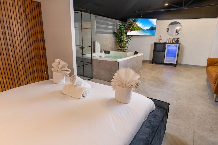 סוויטת בלאק רום 203 - לאגו סוויט ירושלים - אירוח שעתי מפנק - צימרים VIP 107836