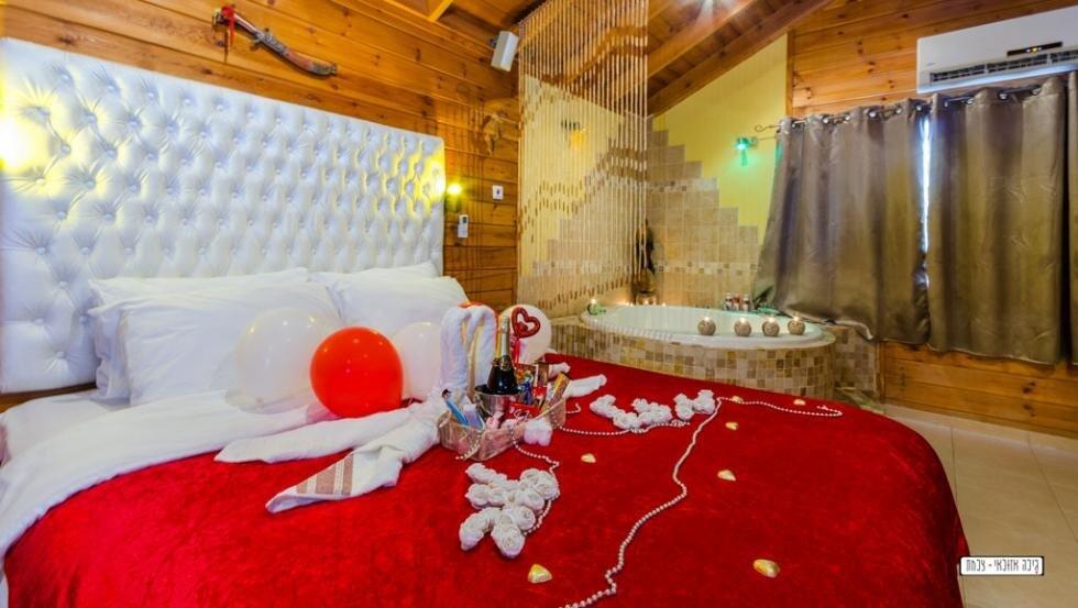 הצימרים במתחם - אור ירח יבנאל - 5 בקתות עץ ביבנאל - צימרים VIP 20804