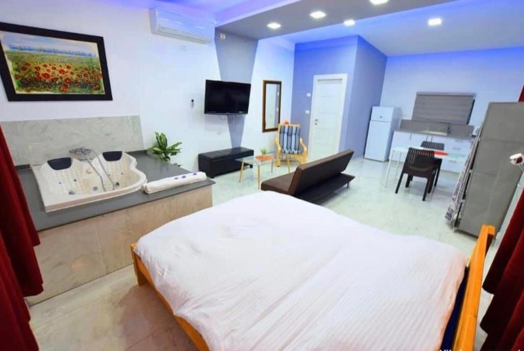 גלרית פנים - אחוזת הסתיו למרגלות הגלבוע מזמינה אותכם לנופש מפנק בצפון הארץ למשפחות וזוגות 117580