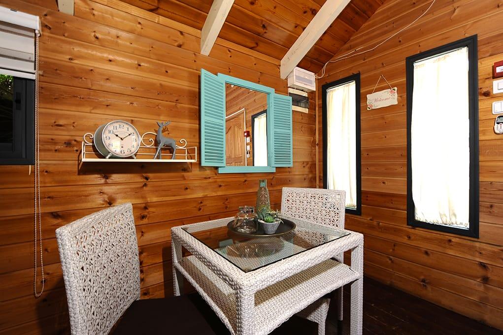 הבקתות - חוויה באופוריה - מתחם חדרים לפי שעה בשזור 16391