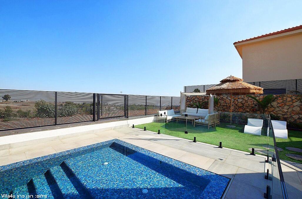 המתחם החיצוני - יוקרה בצפון - שבירת שגרה בסוויטות דיסקרטיות 94273