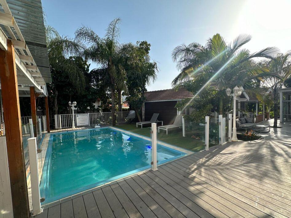 גלריה חיצונית - טרופי צימר ספא - 5 בקתות עץ בשזור - צימרים VIP 113516