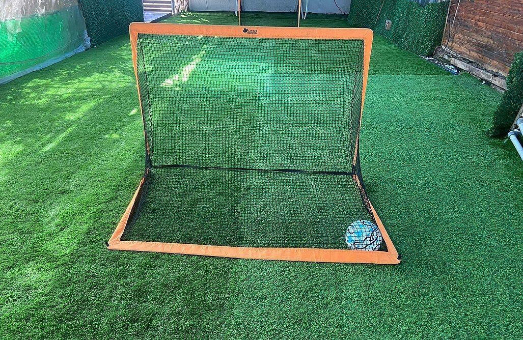 חצר ובריכה - ויליג קומפלקס - אירוח זוגי ודיסקרטי בניר בנים 121820