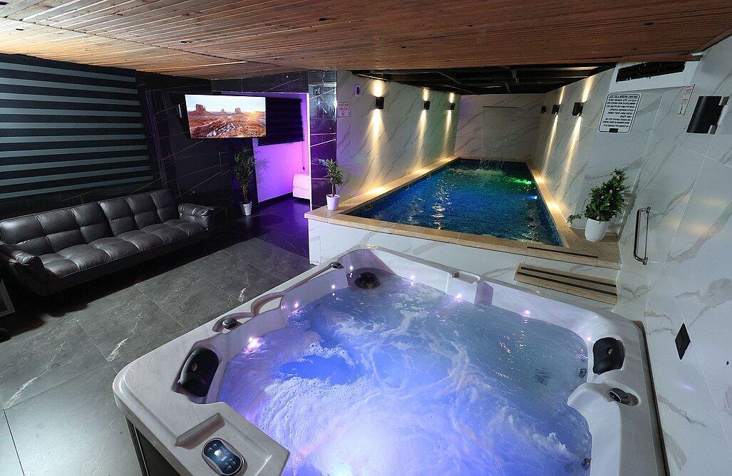 סוויטה נשיאותית בריכה וג'קוזי - לאגו סוויט ירושלים - אירוח שעתי מפנק - צימרים VIP 150291