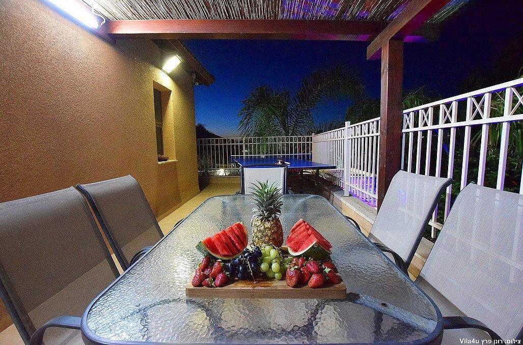 המתחם החיצוני - אהבה במושבה - מתחם צימרים דיסקרטיים מפנק במיוחד, 3 צימרים עם ג'קוזי רומנטי, מיטה זוגית ועוד... 69970