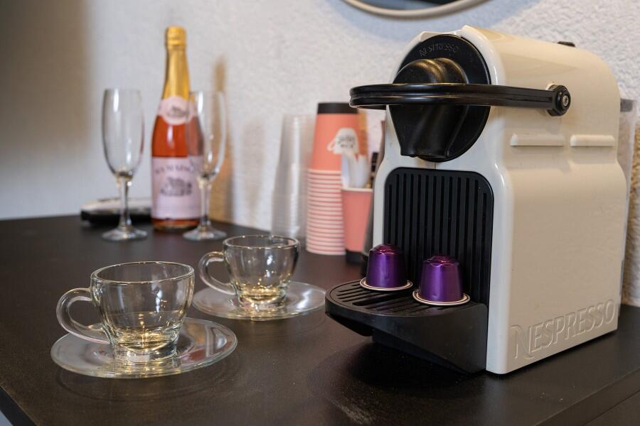 סוויטת בלאק רום 203 - לאגו סוויט ירושלים - אירוח שעתי מפנק - צימרים VIP 107839