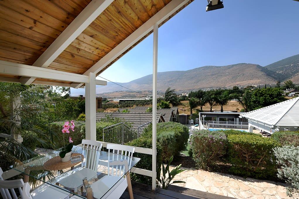 המתחם החיצוני - חוויה באופוריה - מתחם חדרים לפי שעה בשזור 16372