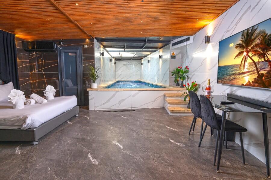 סוויטת בריכה פרטית לזוגות - לאגו סוויט ירושלים - אירוח שעתי מפנק - צימרים VIP 107822