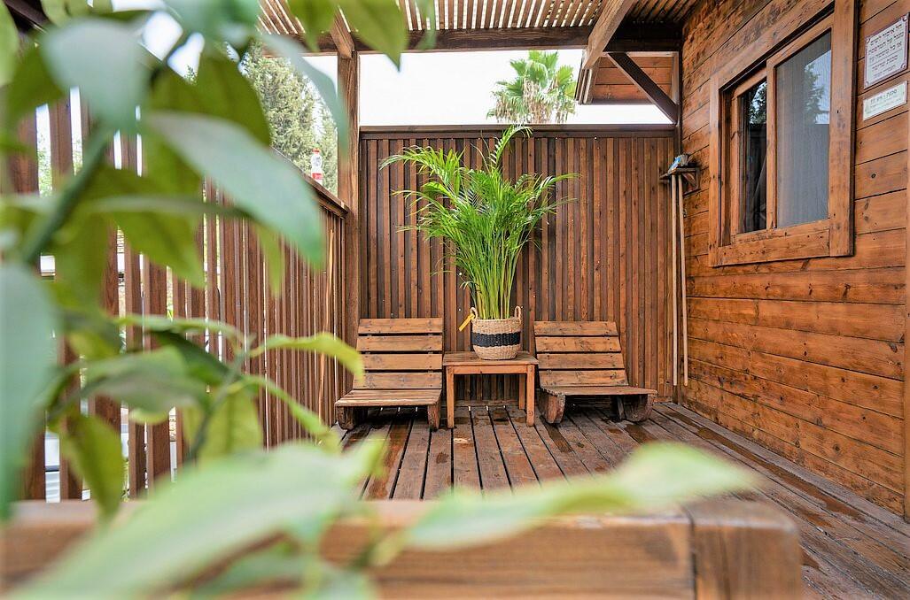 צימרים עם ג'קוזי פרטי - נווה בר - מלון בוטיק בכפר - 5 בקתות עץ ו 5 סוויטות בנווה מבטח - צימרים VIP 89114