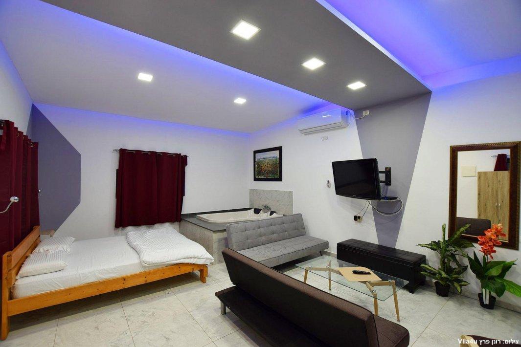 גלרית פנים - אחוזת הסתיו למרגלות הגלבוע מזמינה אותכם לנופש מפנק בצפון הארץ למשפחות וזוגות 117569