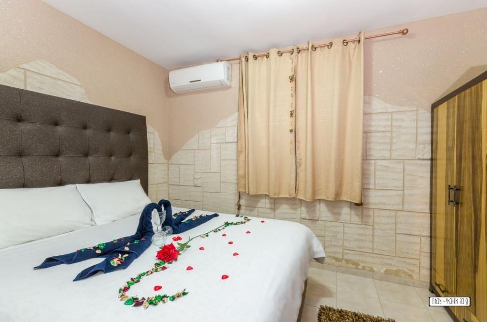 הצימרים במתחם - אור ירח יבנאל - 5 בקתות עץ ביבנאל - צימרים VIP 20801