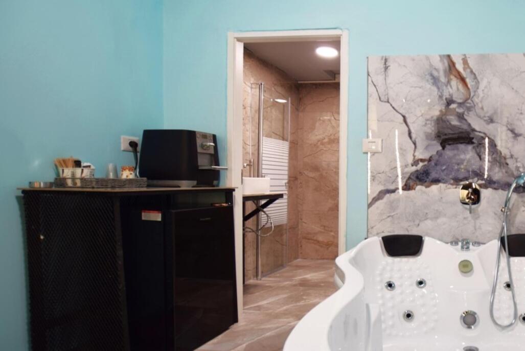 סוויטה 6 - תיק תק רומס - לאירוח זוגות בהרצליה 108972