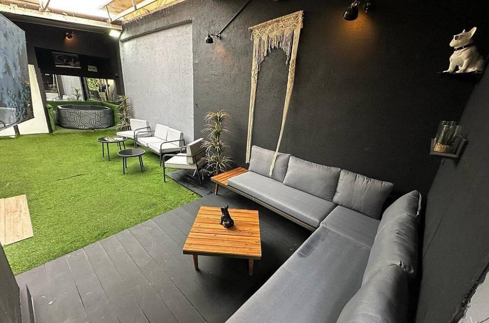 מתחם הבריכה והג'קוזי - וילה 117 - אירוח מפנק לזוגות בתל אביב 122094