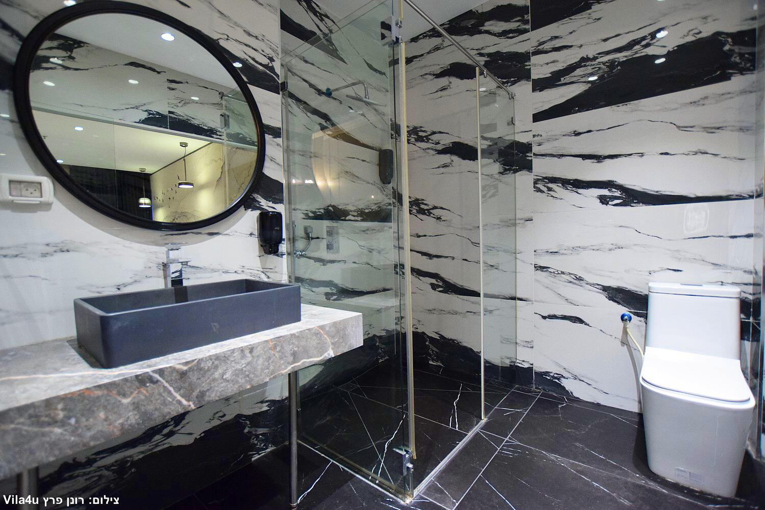 סוויטת רויאל עם ג'קוזי - Royal Hotel - סוויטות מפנקות להשכרה לפי שעה במרכז 157053