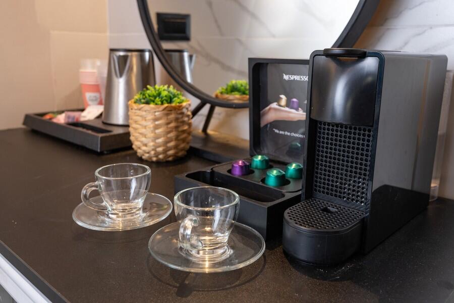 סוויטת בריכה פרטית לזוגות - לאגו סוויט ירושלים - אירוח שעתי מפנק - צימרים VIP 107813