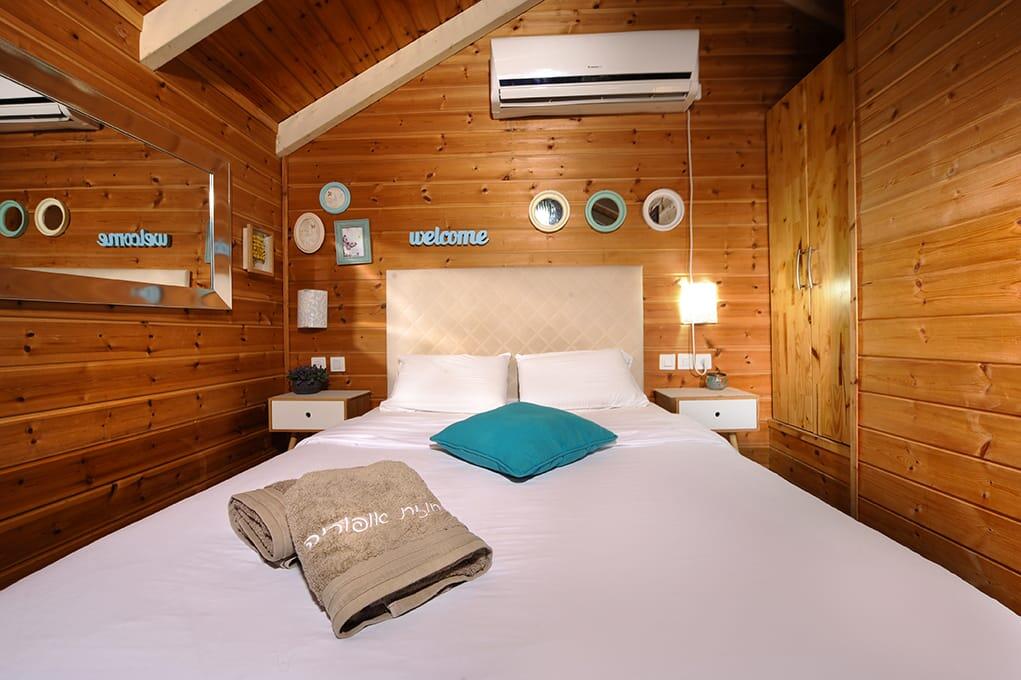 הבקתות - חוויה באופוריה - מתחם חדרים לפי שעה בשזור 16396