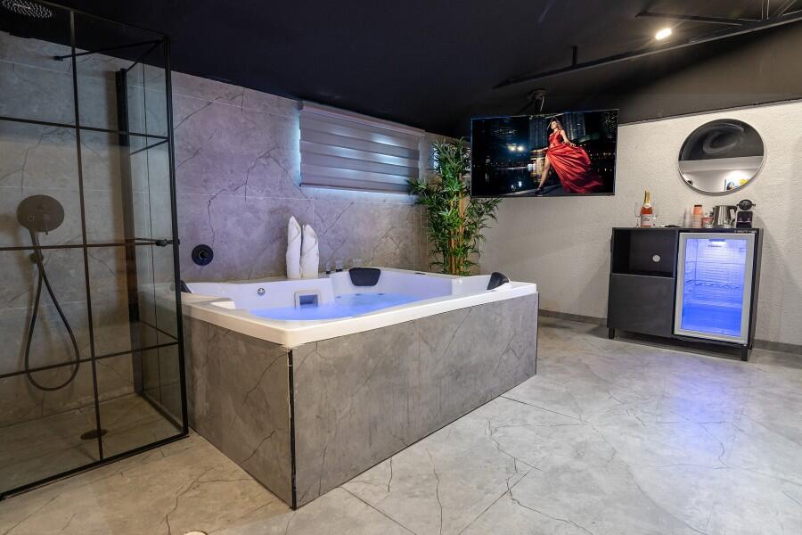 סוויטת בלאק רום 203 - לאגו סוויט ירושלים - אירוח שעתי מפנק - צימרים VIP 107834