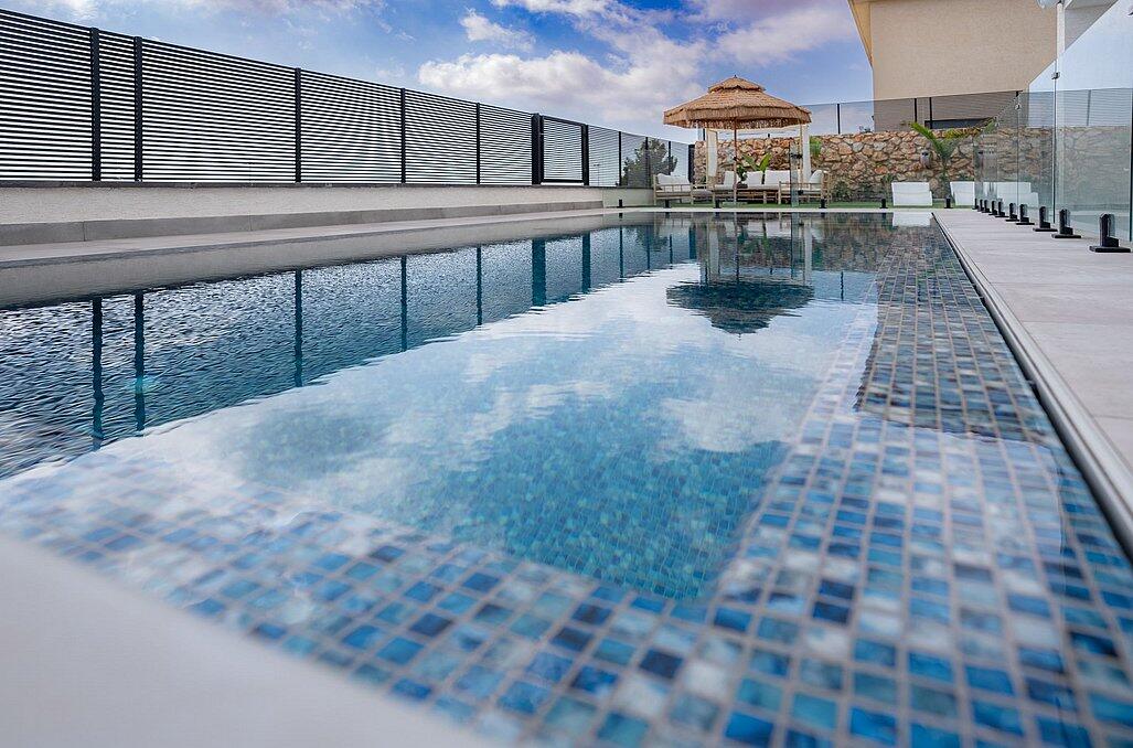 המתחם החיצוני - יוקרה בצפון - שבירת שגרה בסוויטות דיסקרטיות 94278