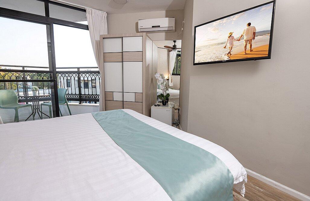 דירת אירוח זוגית עם גקוזי פנימי ומרפסת - סוויטות תל אביב ריזורט - חדרי אירוח פרטיים במרכז העיר 147725