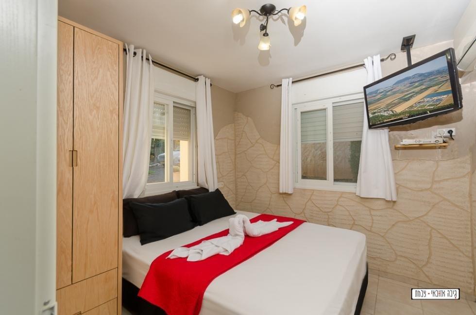 הצימרים במתחם - אור ירח יבנאל - 5 בקתות עץ ביבנאל - צימרים VIP 20795