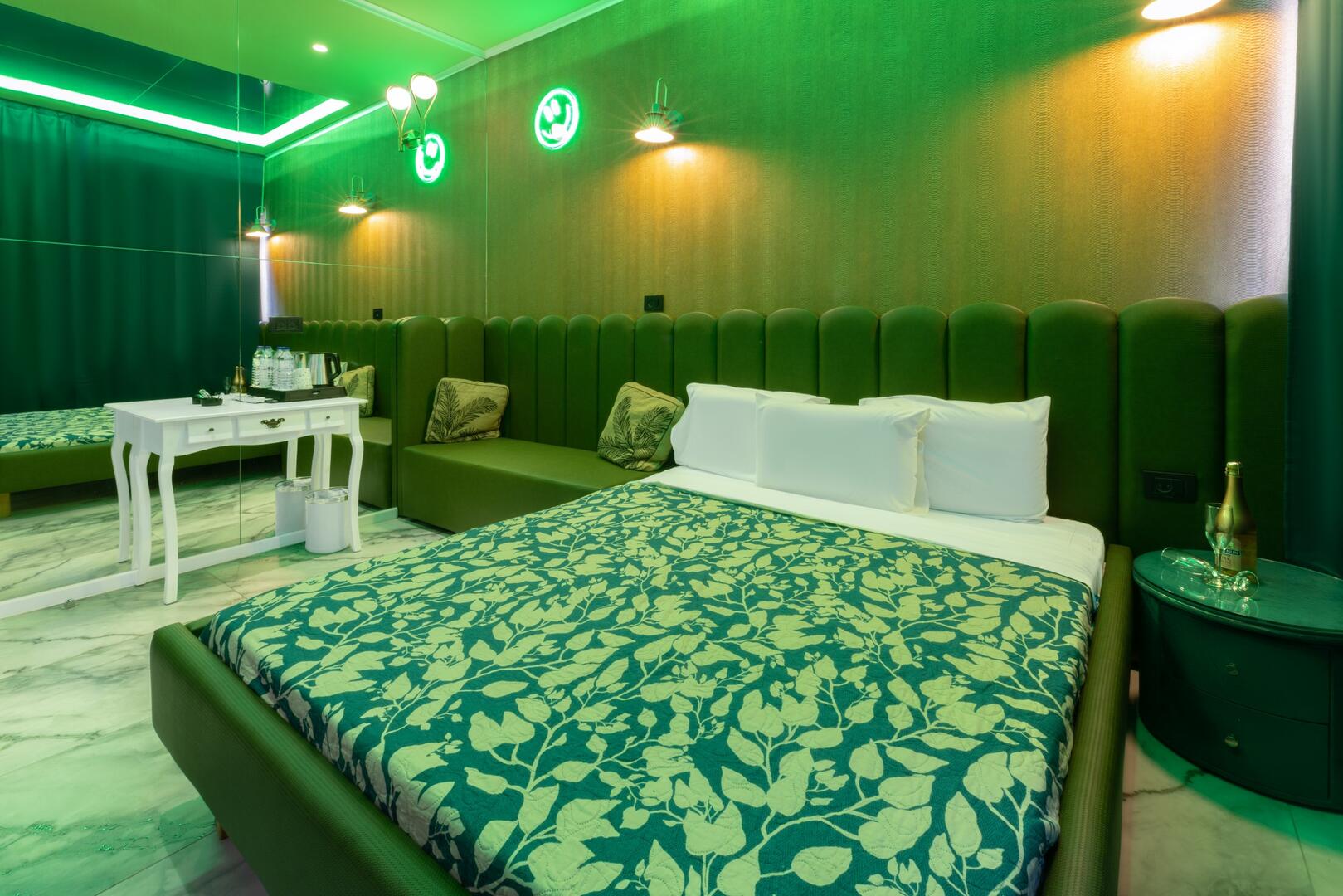 חדר 103 ארמלד - מלון סוויטות גראף - חדרים מפנקים לפי שעה או ללינה בראשון לציון 100787