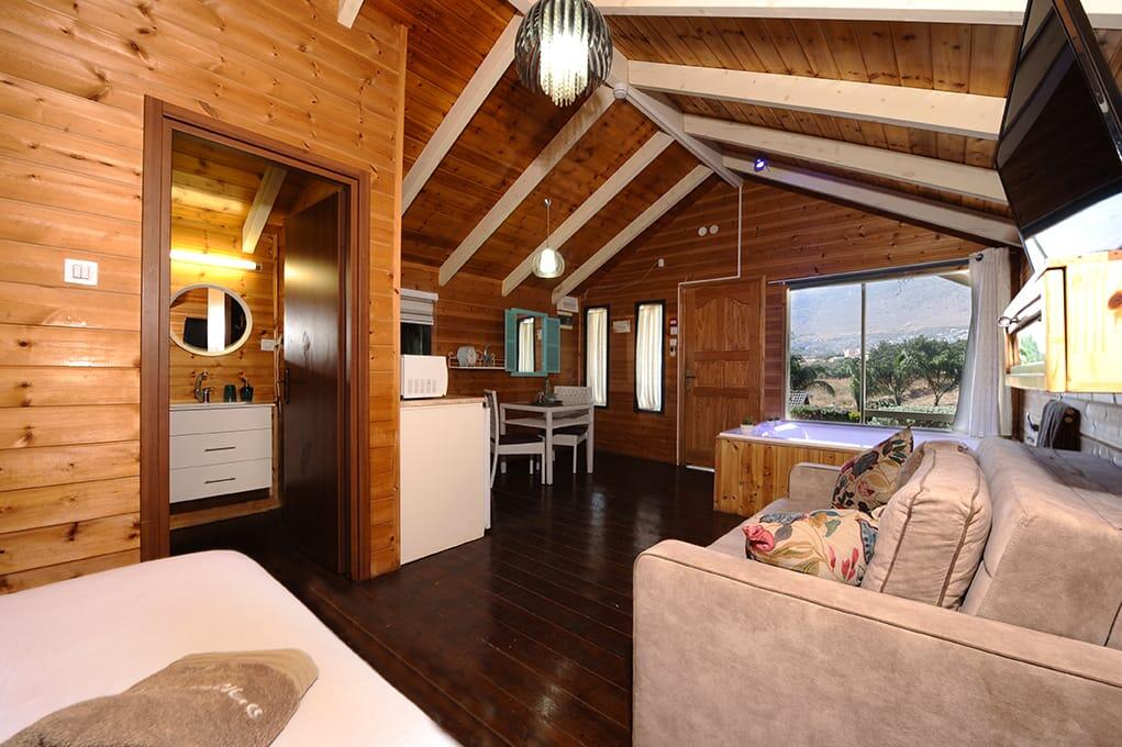 הבקתות - חוויה באופוריה - מתחם חדרים לפי שעה בשזור 16393