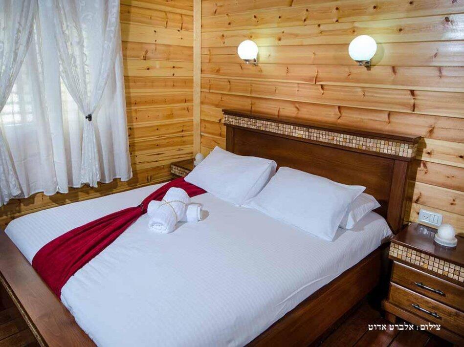 הסוויטה הקסומה - הבקתות של סיוון - אירוח שעתי מפנק בגליל 17188