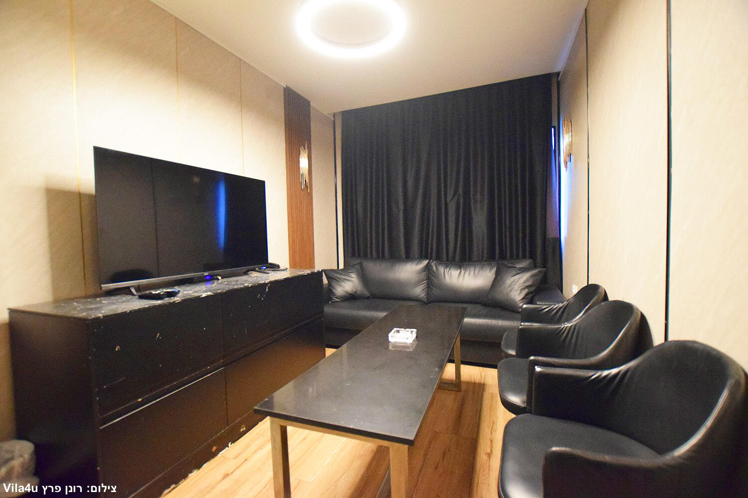 סוויטת רויאל ג'קוזי וסלון - Royal Hotel - סוויטות מפנקות להשכרה לפי שעה במרכז 157075