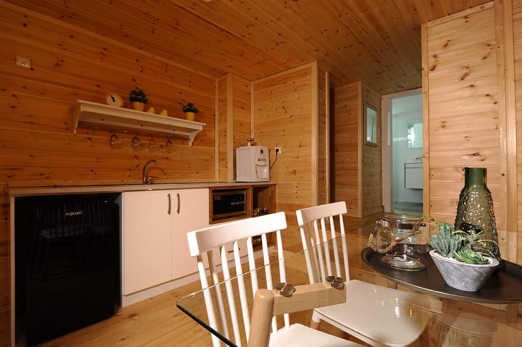 הסוויטות - חוויה באופוריה - מתחם חדרים לפי שעה בשזור 16408