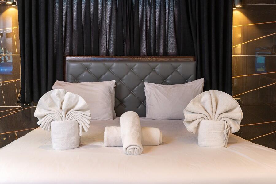 סוויטת בריכה פרטית לזוגות - לאגו סוויט ירושלים - אירוח שעתי מפנק - צימרים VIP 107817