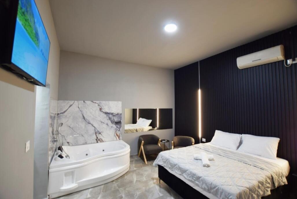 סוויטה 7 - תיק תק רומס - לאירוח זוגות בהרצליה 108986