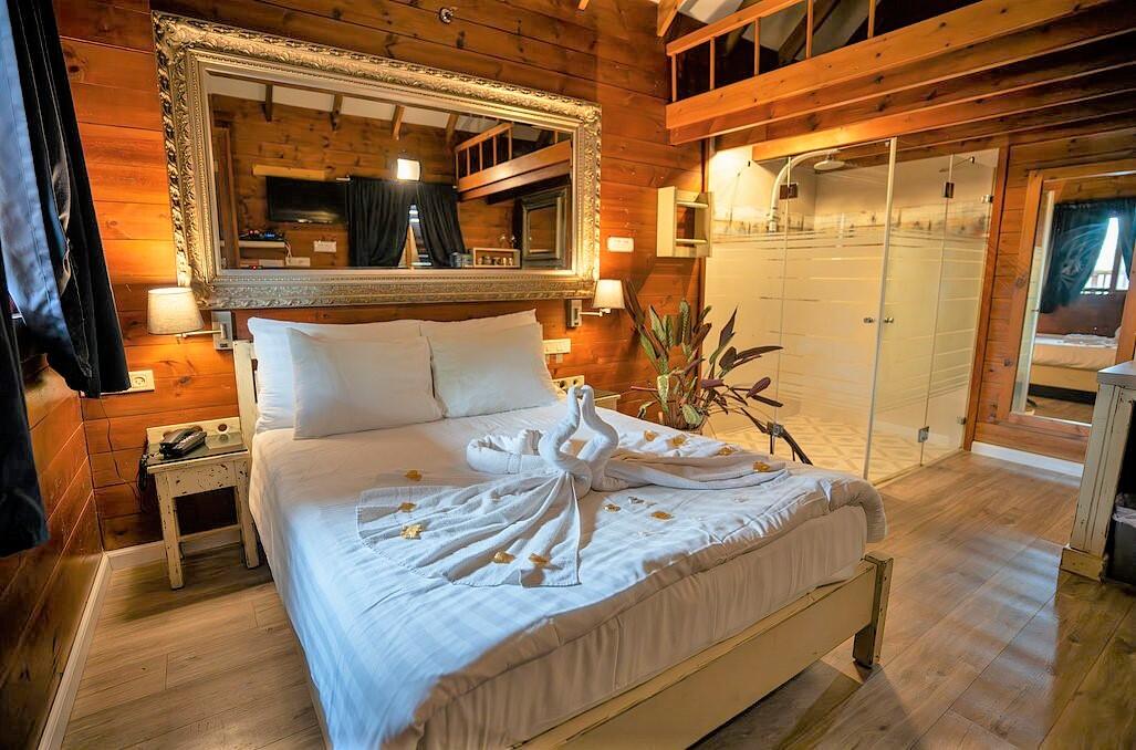 צימרים עם ג'קוזי פרטי - נווה בר - מלון בוטיק בכפר - 5 בקתות עץ ו 5 סוויטות בנווה מבטח - צימרים VIP 89115