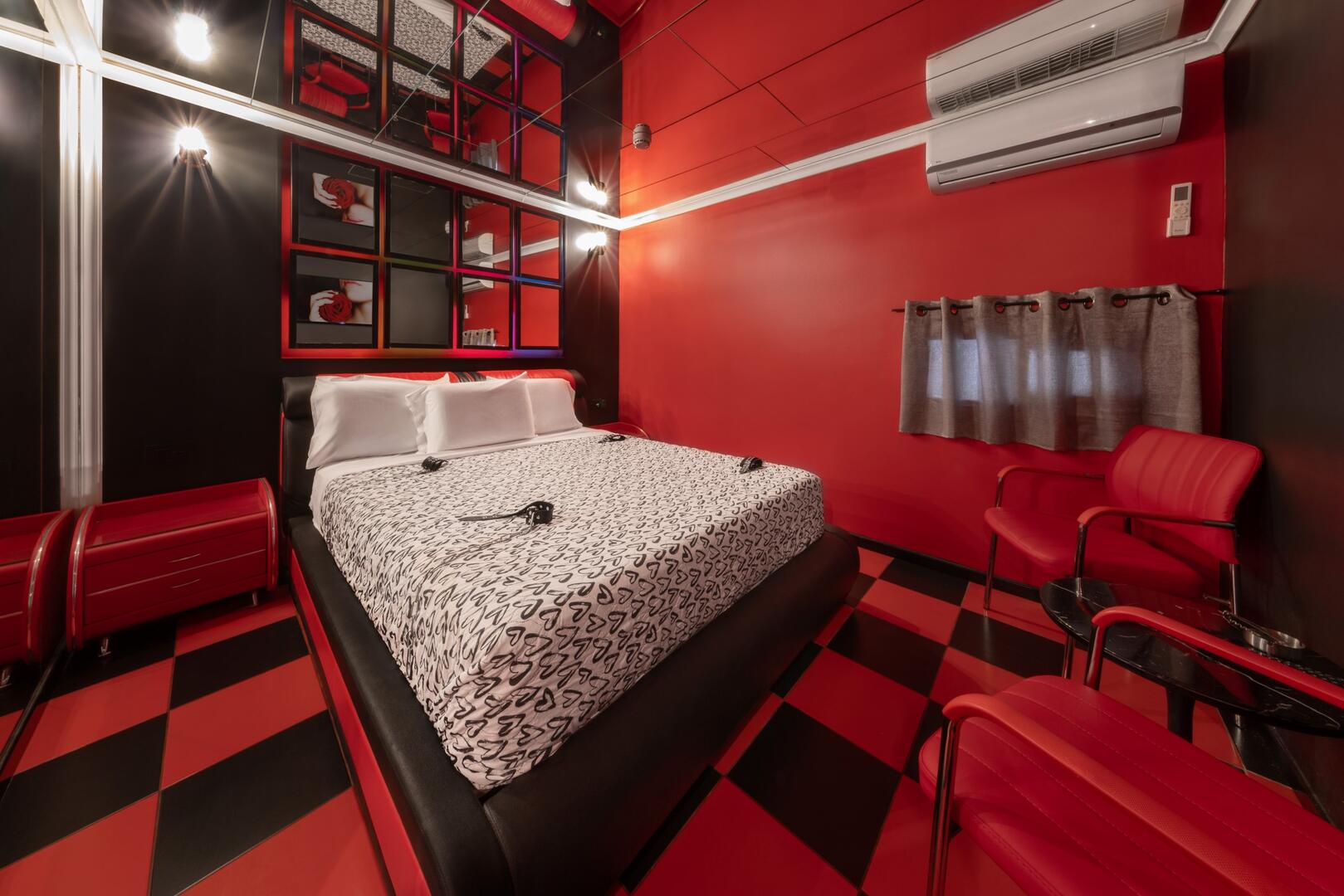 חדר 112 המראות - מלון סוויטות גראף - חדרים מפנקים לפי שעה או ללינה בראשון לציון 100829