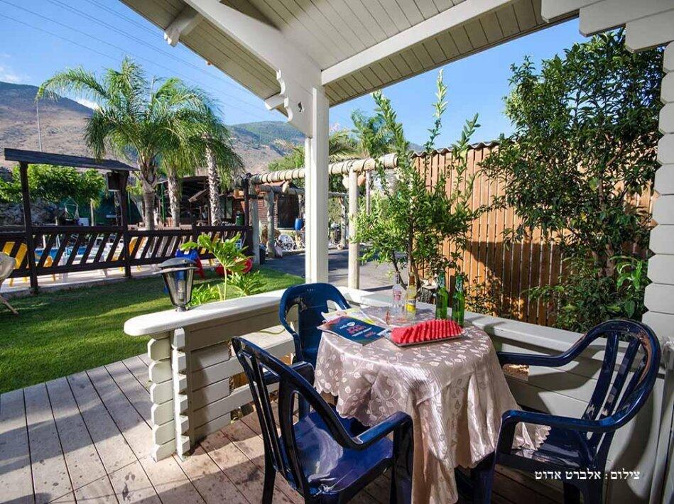 המתחם החיצוני - הבקתות של סיוון - אירוח שעתי מפנק בגליל 17175