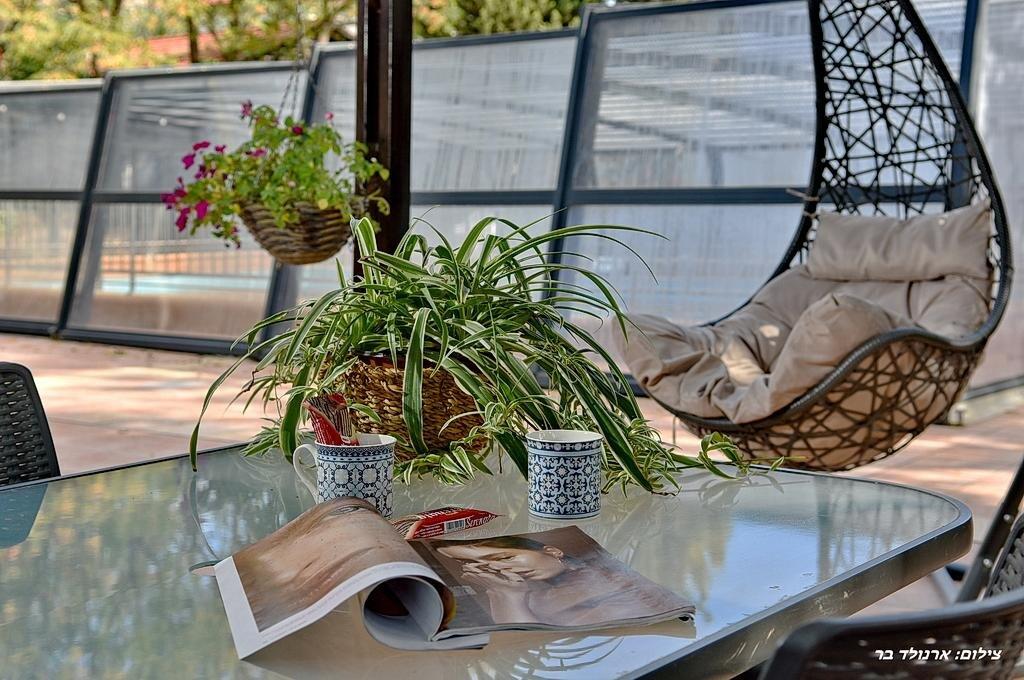 המתחם החיצוני - קדמת עדן- מתחם אירוח ייחודי הממוקם בלב הגליל 20867