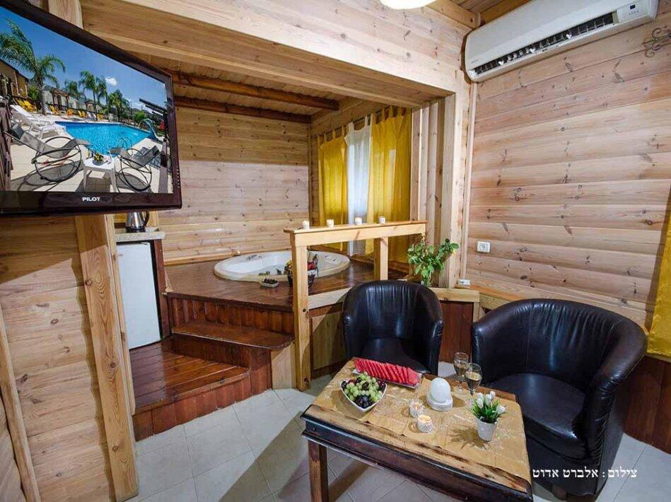 הסוויטה המלכותית - הבקתות של סיוון - אירוח שעתי מפנק בגליל 17197